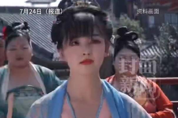 央视主持人王冰冰主演短剧上线，网友：主持人跨界当演员能行吗？